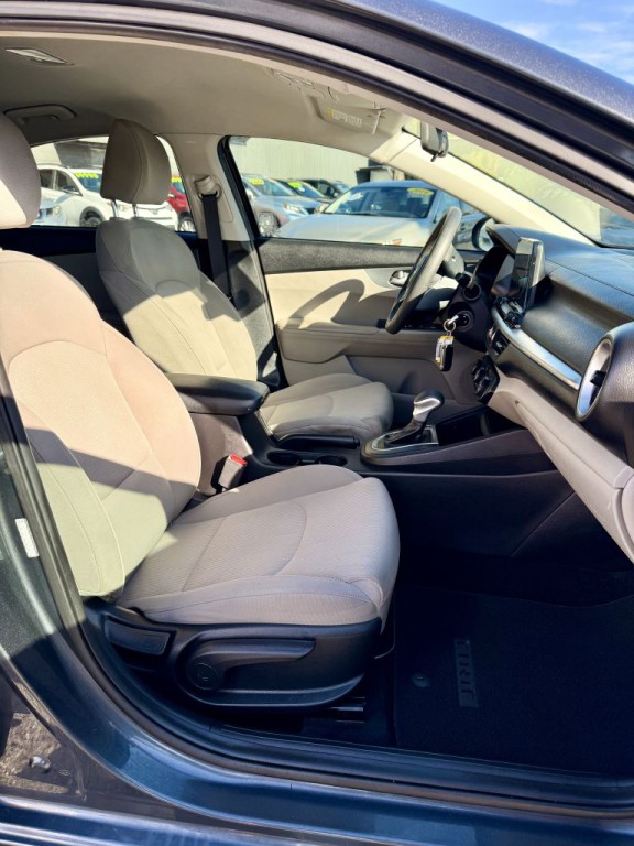 2021 Kia Forte Image 13