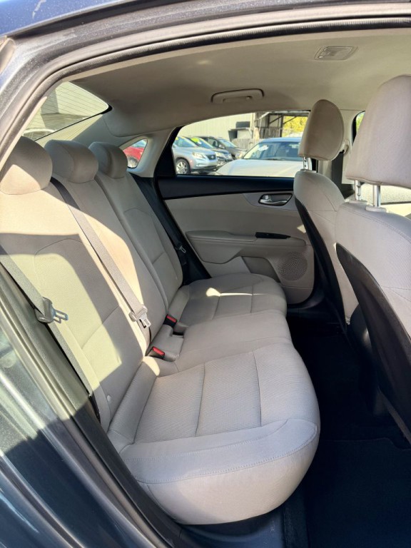 2021 Kia Forte Image 15