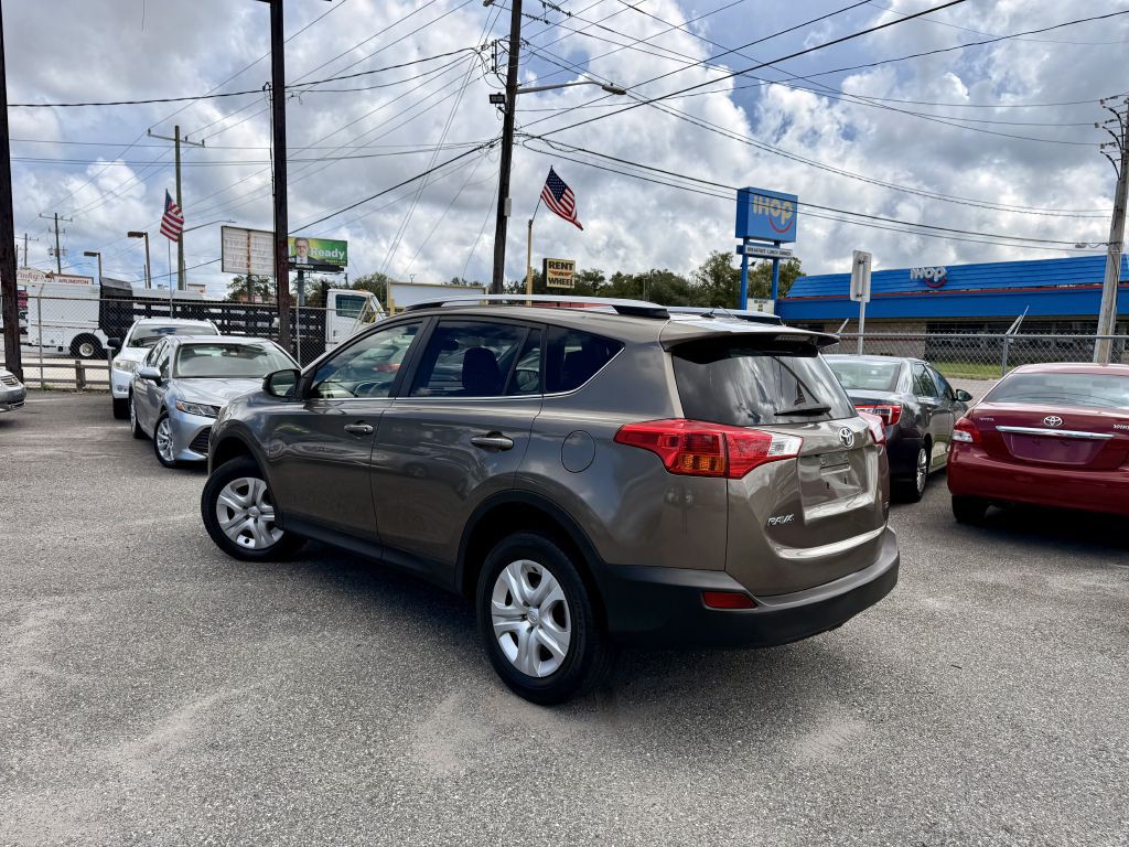 2015 Toyota Rav4 Image 4