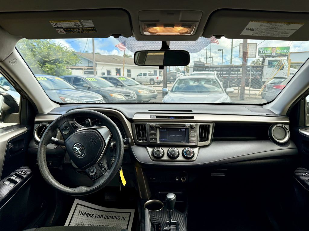 2015 Toyota Rav4 Image 11