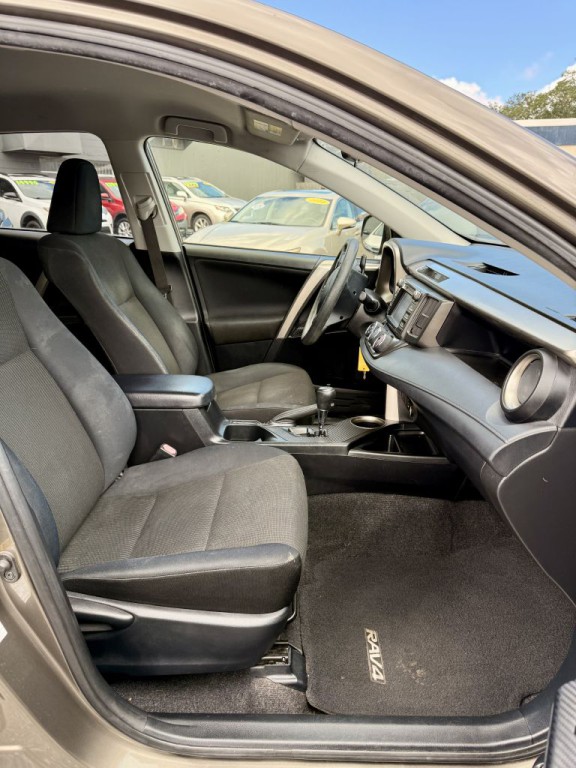 2015 Toyota Rav4 Image 13