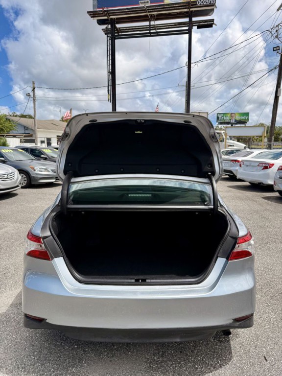 2019 Toyota Camry Image 6