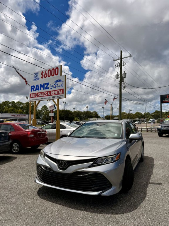 2019 Toyota Camry Image 10