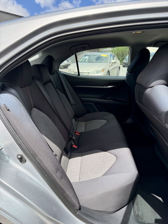 2019 Toyota Camry Image 15