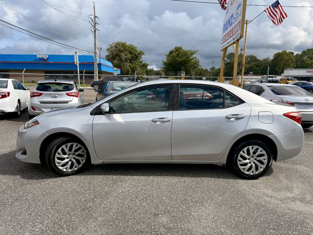 2017 Toyota Corolla Image 3