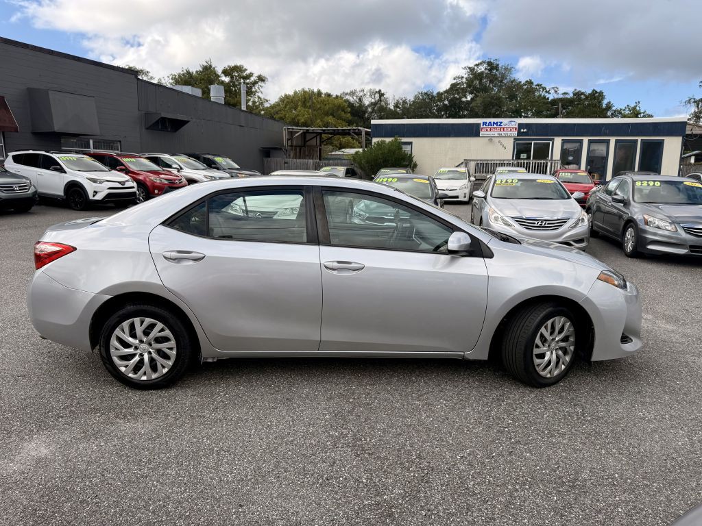 2017 Toyota Corolla Image 6