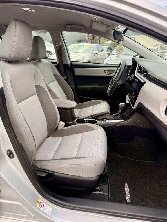 2017 Toyota Corolla Image 12