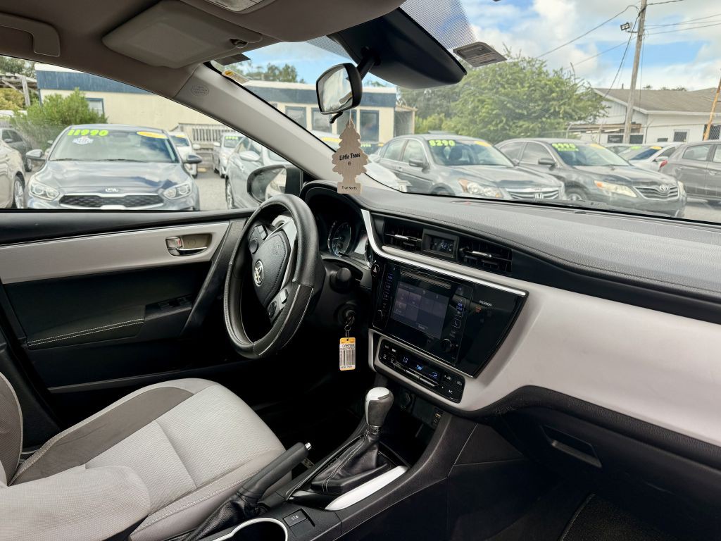 2017 Toyota Corolla Image 13