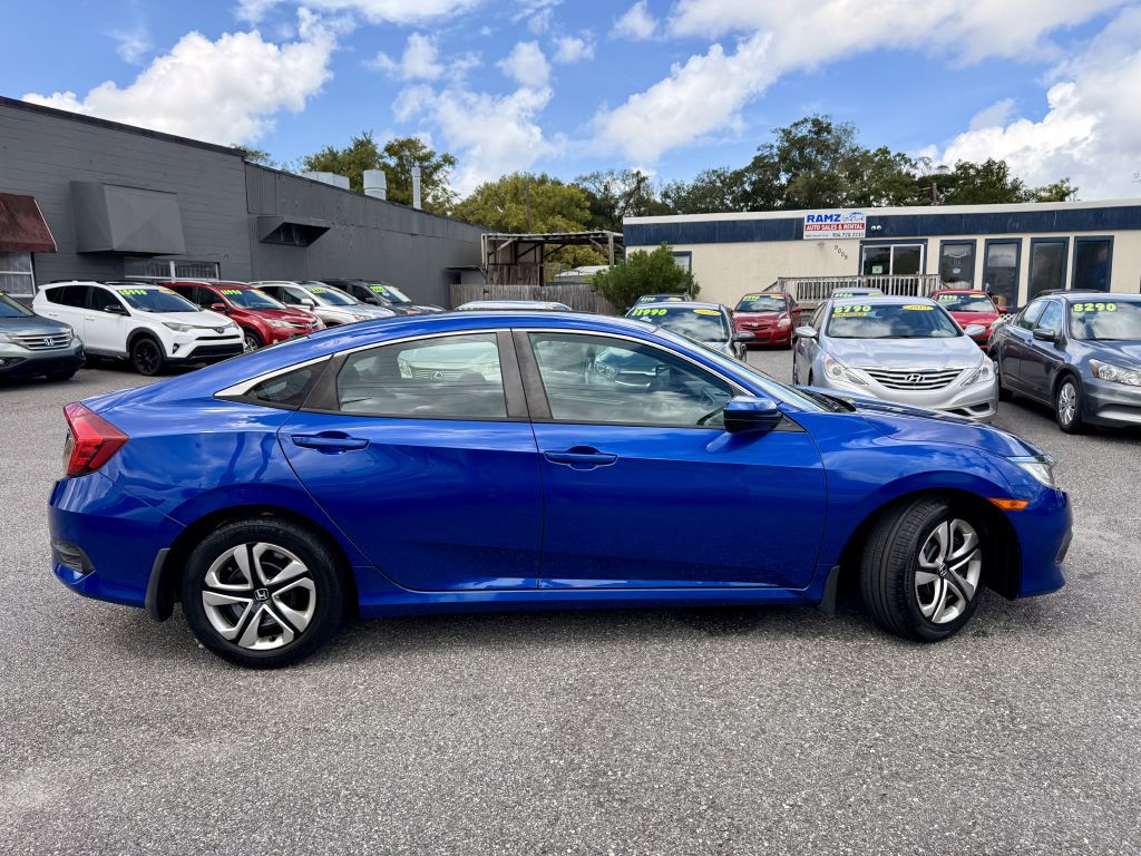 2017 Honda Civic Image 6