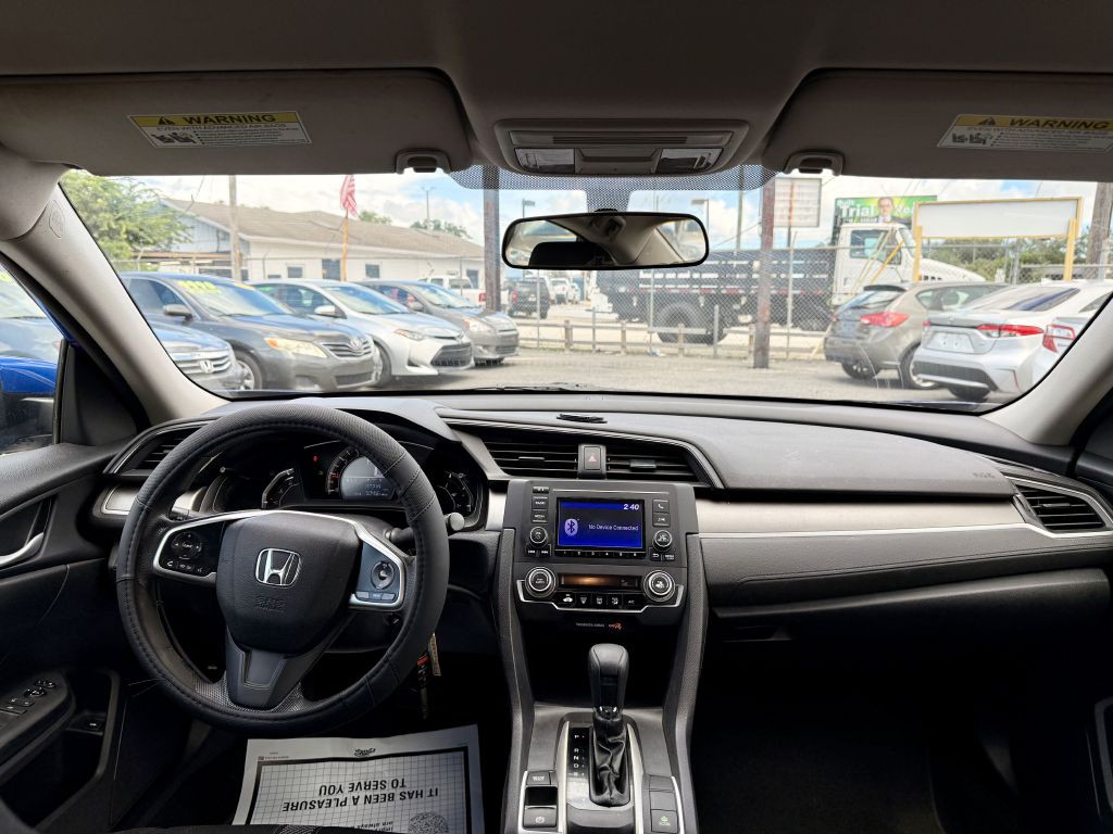 2017 Honda Civic Image 12