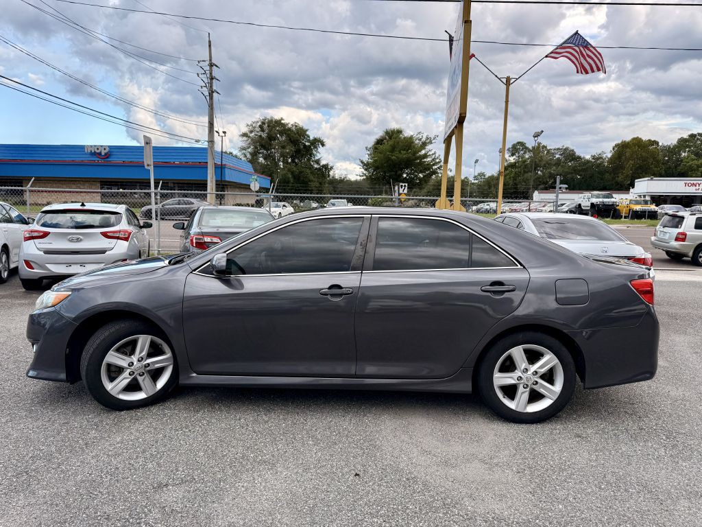 2014 Toyota Camry Image 3
