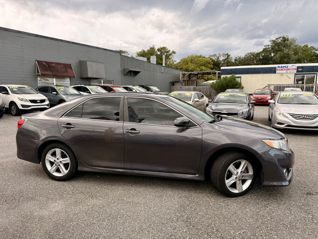 2014 Toyota Camry Image 6
