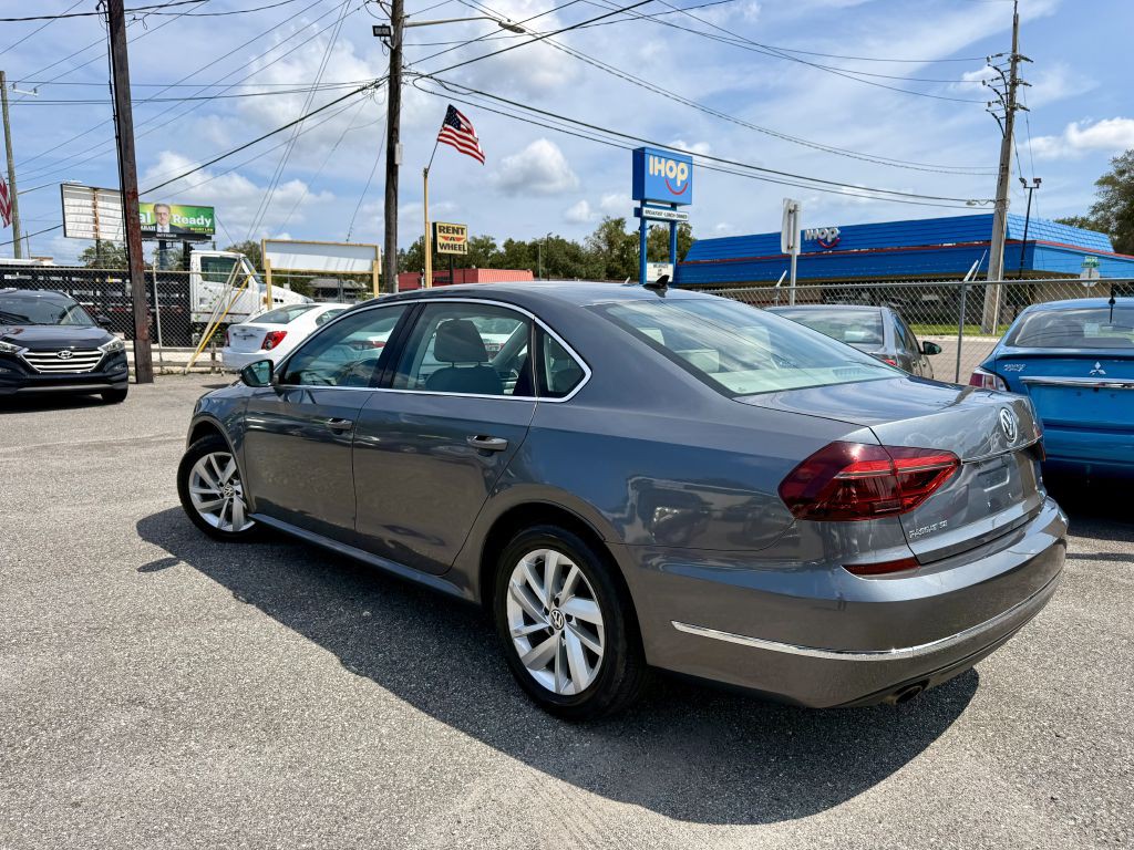2018 Volkswagen Passat Image 4