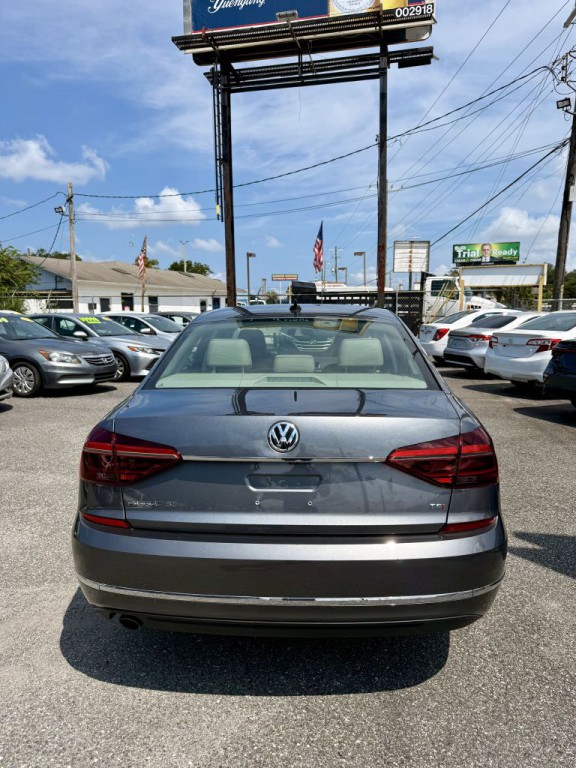 2018 Volkswagen Passat Image 7