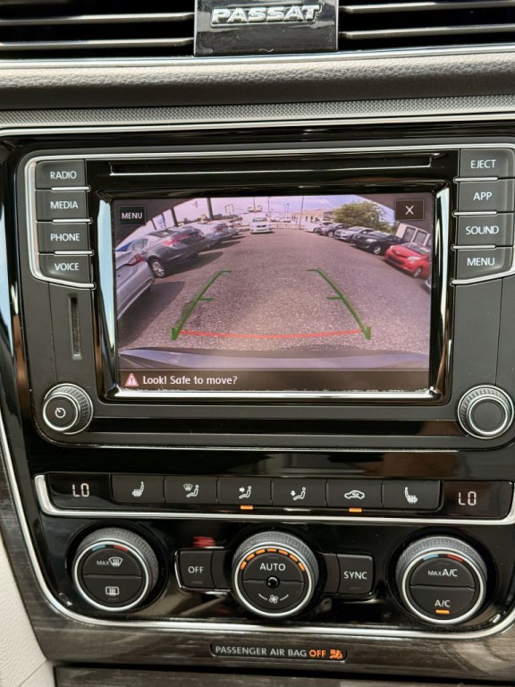 2018 Volkswagen Passat Image 11