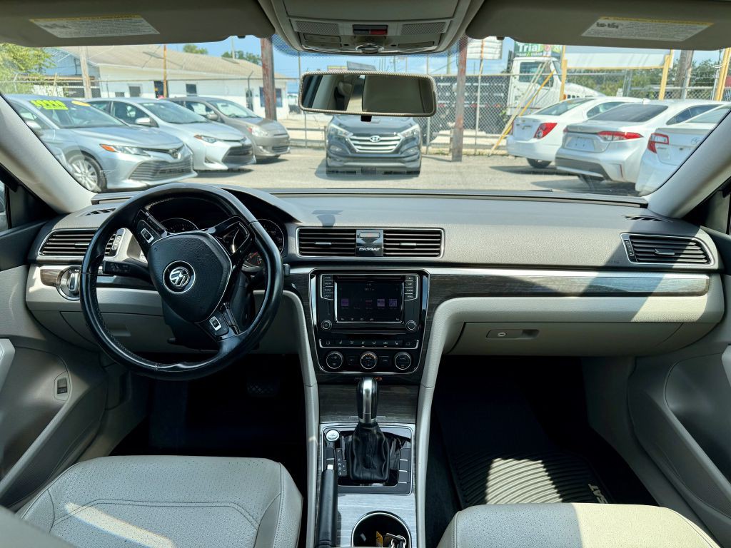 2018 Volkswagen Passat Image 16
