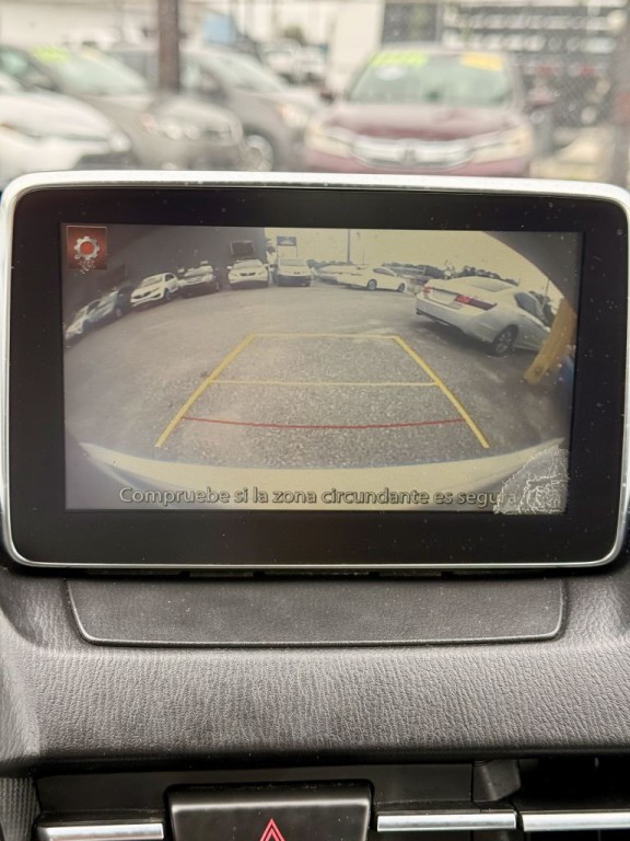 2017 Toyota Yaris Image 13