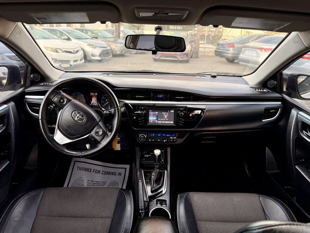 2016 Toyota Corolla Image 18