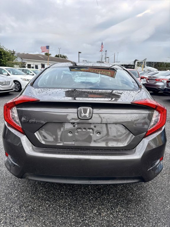 2018 Honda Civic Image 9