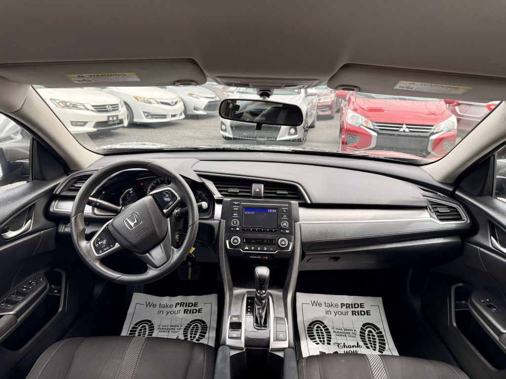 2018 Honda Civic Image 11