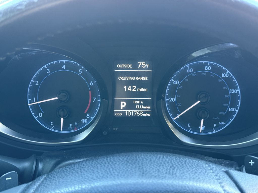 2015 Toyota Corolla Image 12
