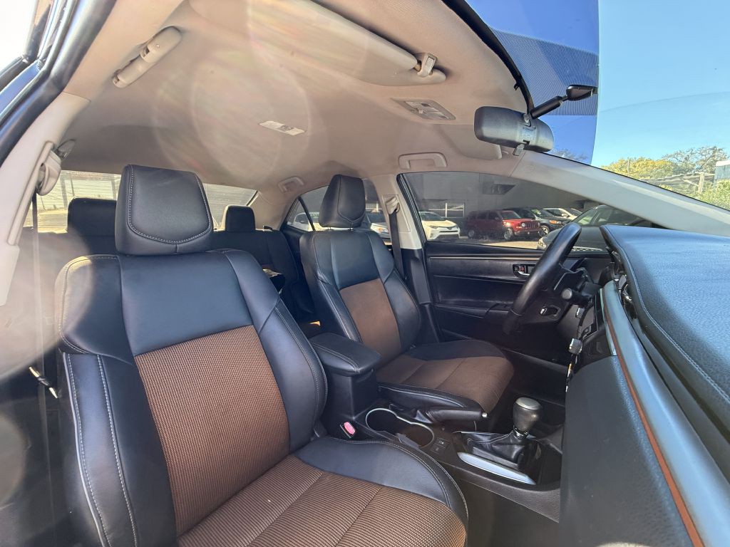 2015 Toyota Corolla Image 14