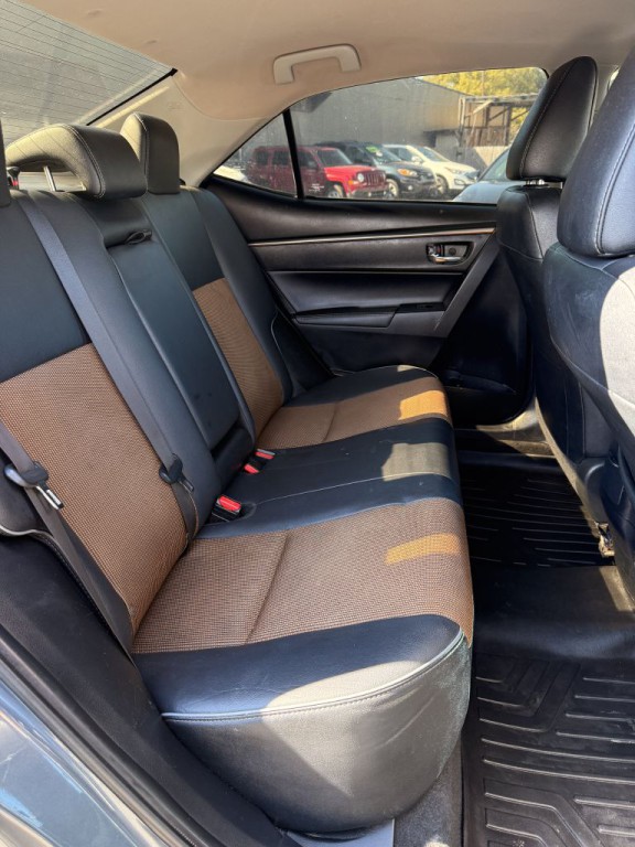 2015 Toyota Corolla Image 16