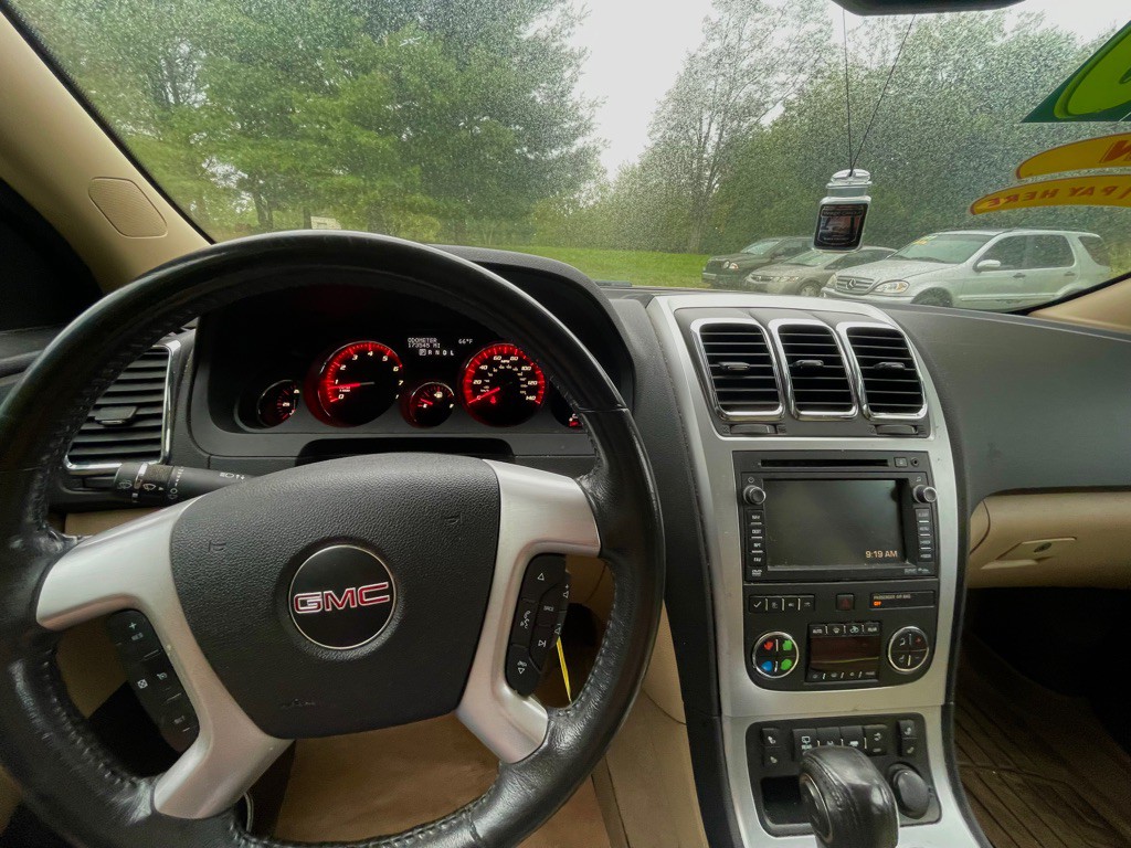 2012 GMC Acadia Image 7