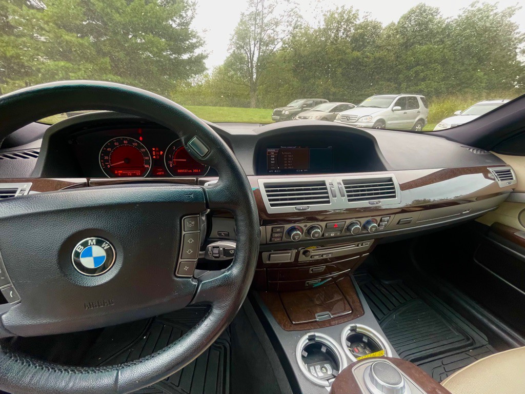 2008 BMW 7 Series Image 3