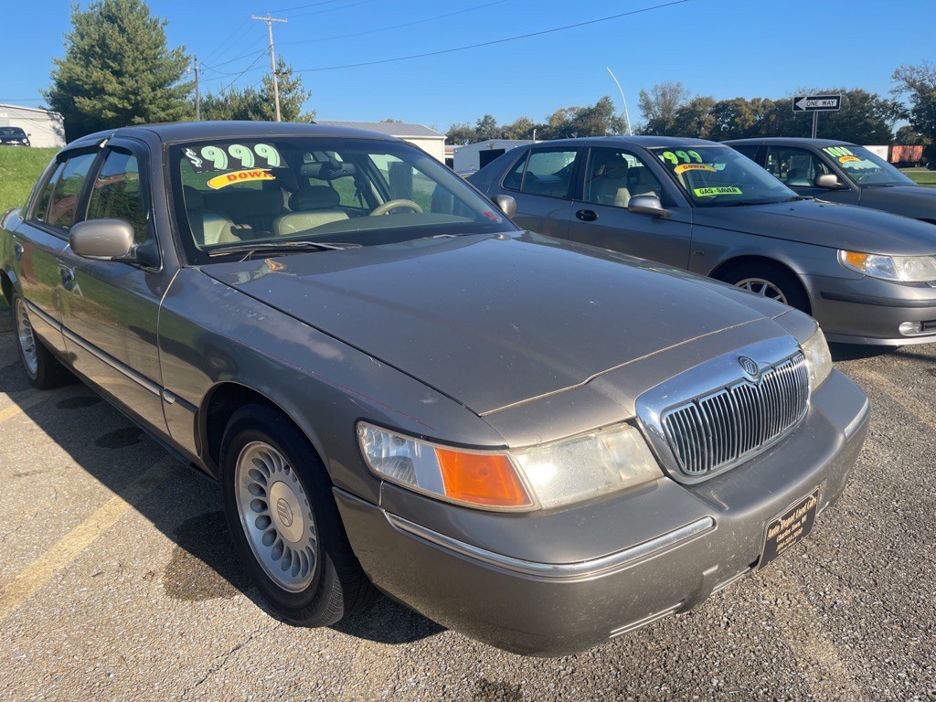 2002 Mercury Grand Marquis Image 3