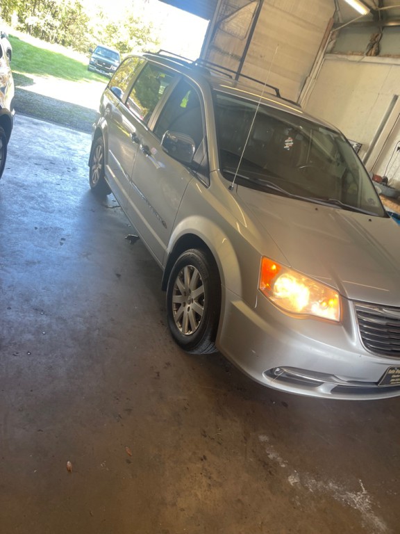 2014 Nissan Quest Image 1