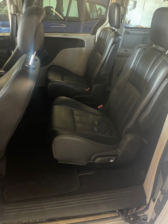 2014 Nissan Quest Image 7