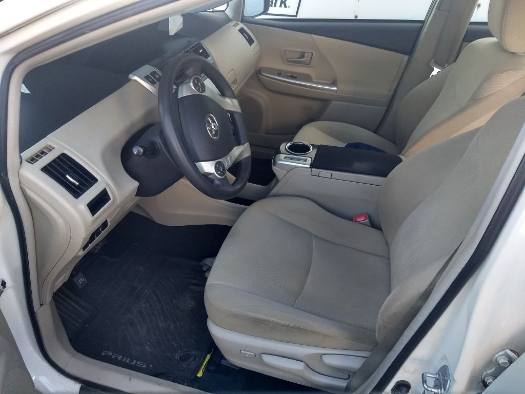 2012 Toyota Prius Image 8