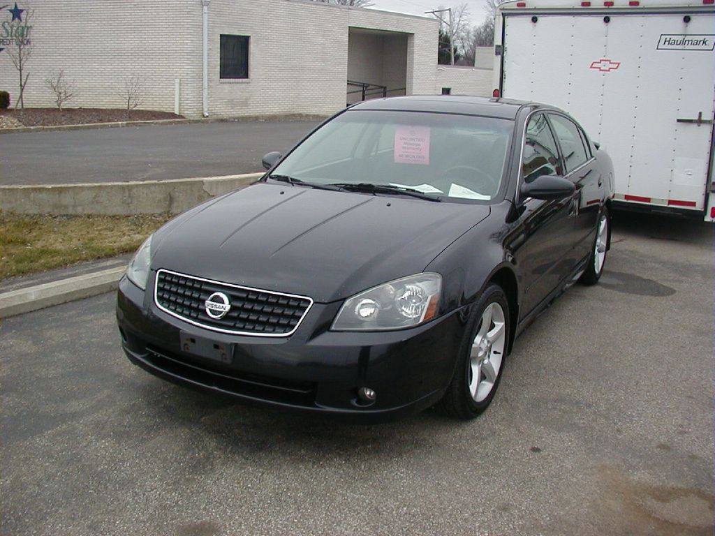 2005 Nissan Altima Image 2