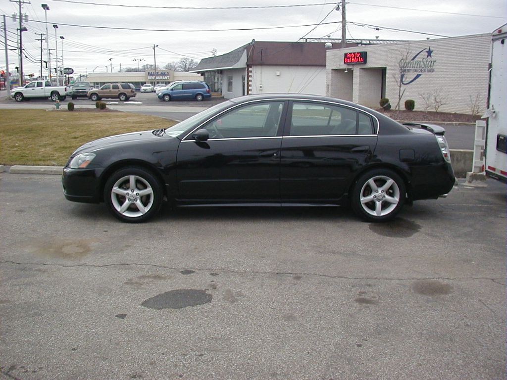 2005 Nissan Altima Image 4