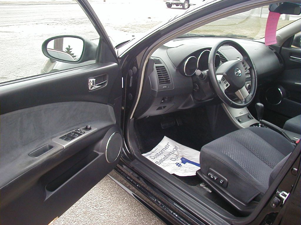 2005 Nissan Altima Image 13