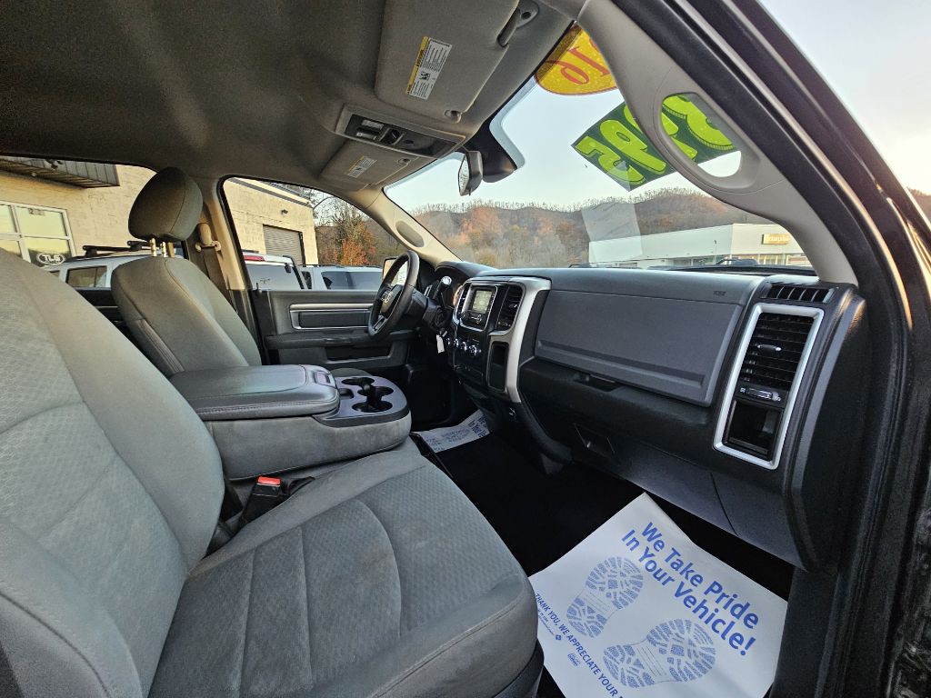 2016 RAM 2500 Image 9