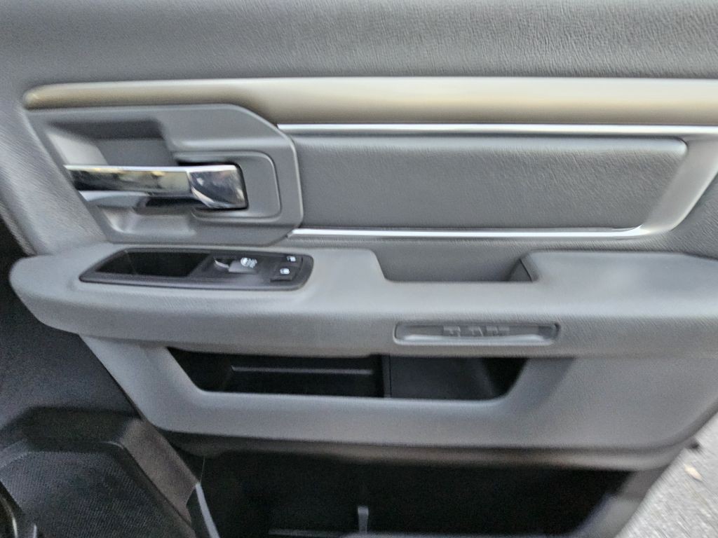 2016 RAM 2500 Image 14