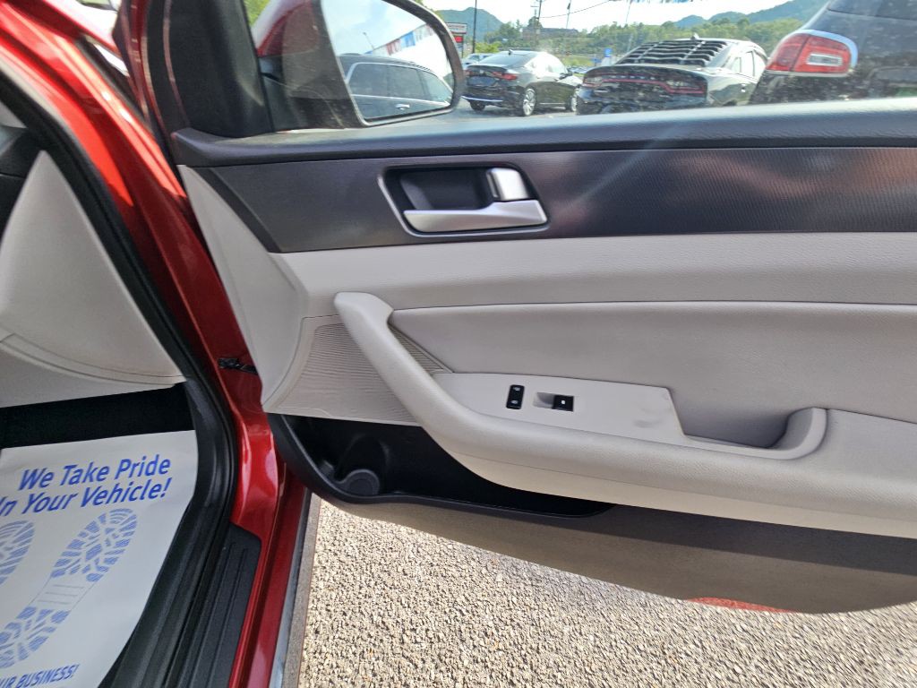 2016 Hyundai Sonata Image 15