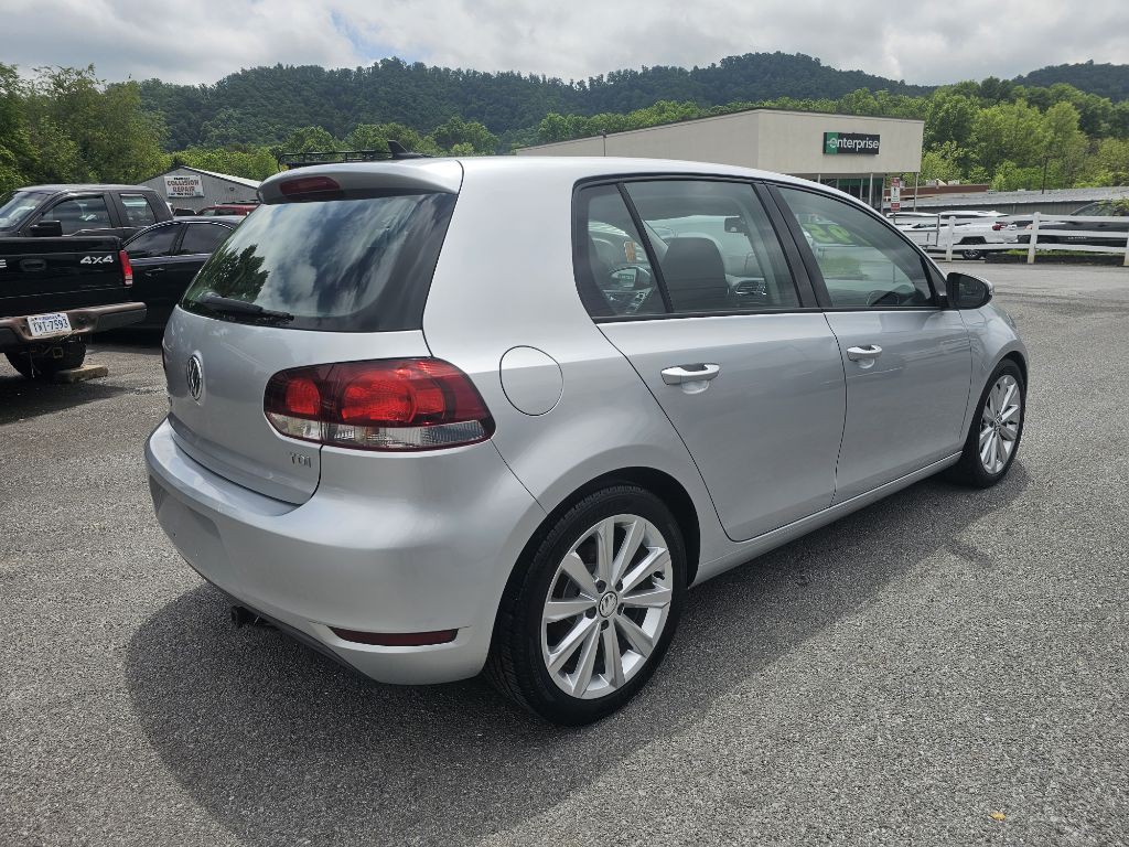 2012 Volkswagen Golf Image 4