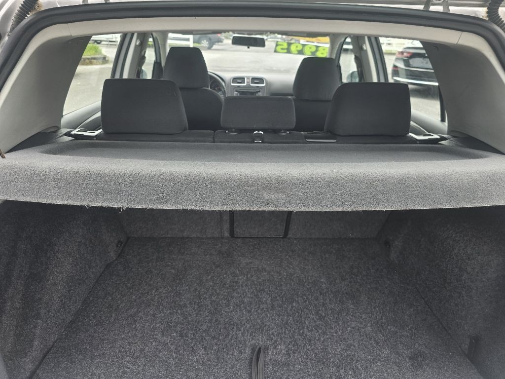 2012 Volkswagen Golf Image 11
