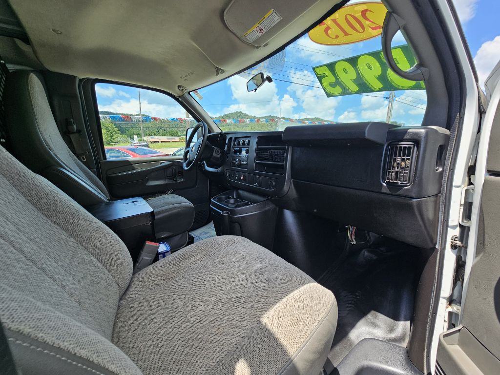 2015 Chevrolet Express Image 8