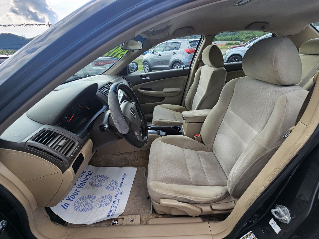 2004 Honda Accord Image 7
