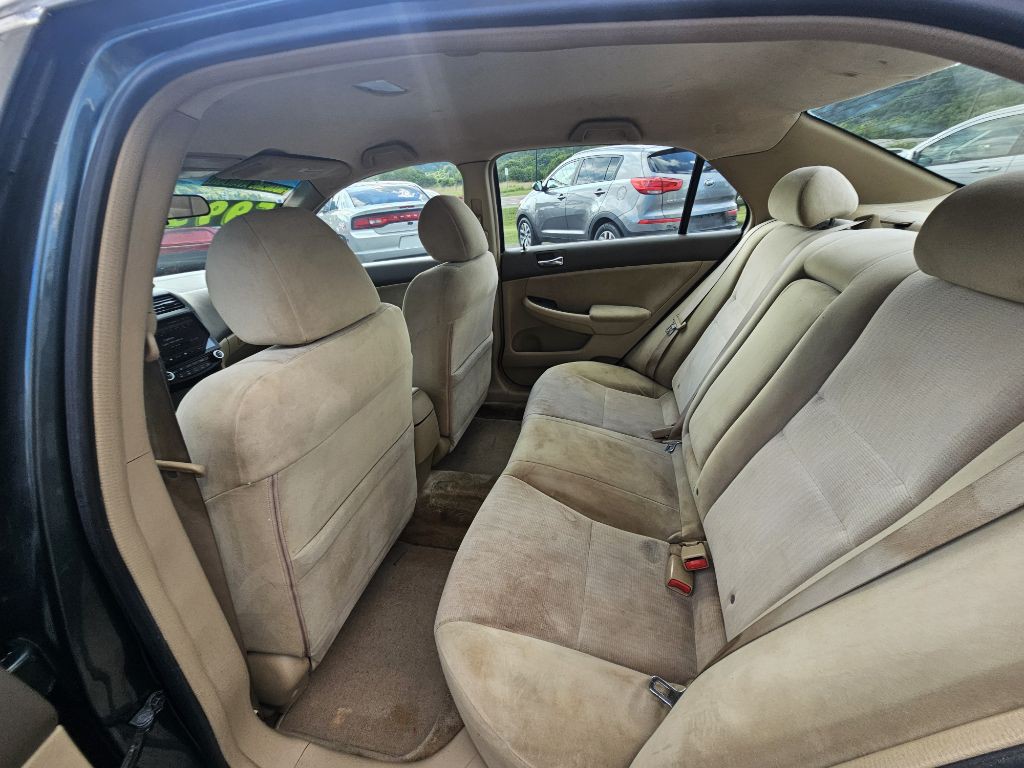 2004 Honda Accord Image 10