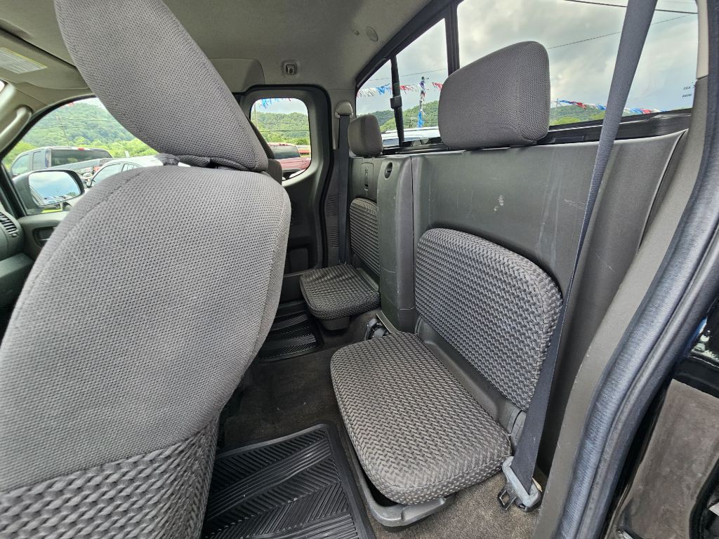 2010 Nissan Frontier Image 18