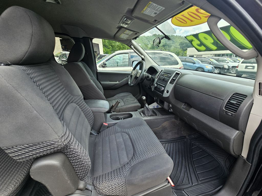 2010 Nissan Frontier Image 20