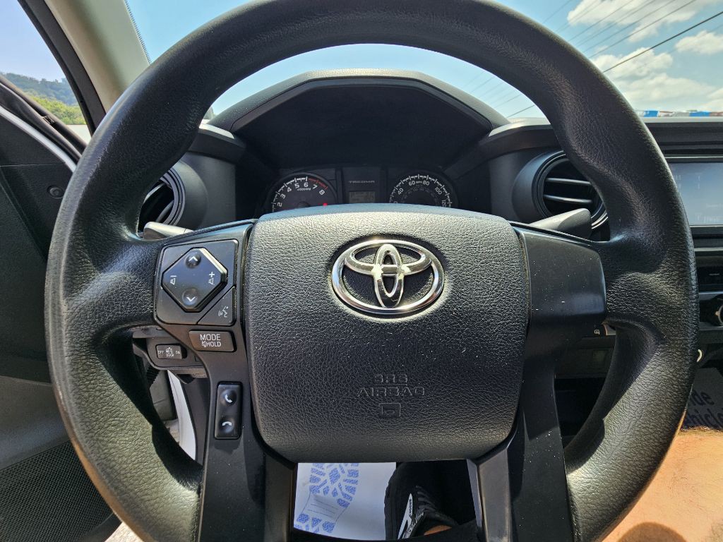 2016 Toyota Tacoma Image 9