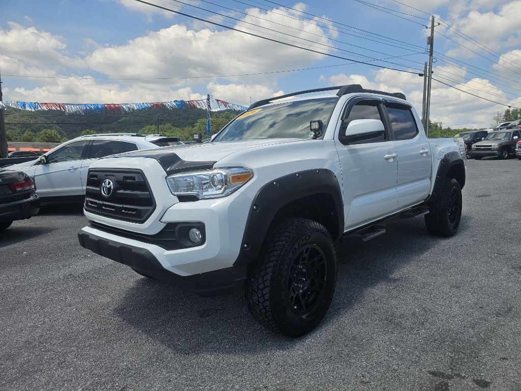 2016 Toyota Tacoma Image 1