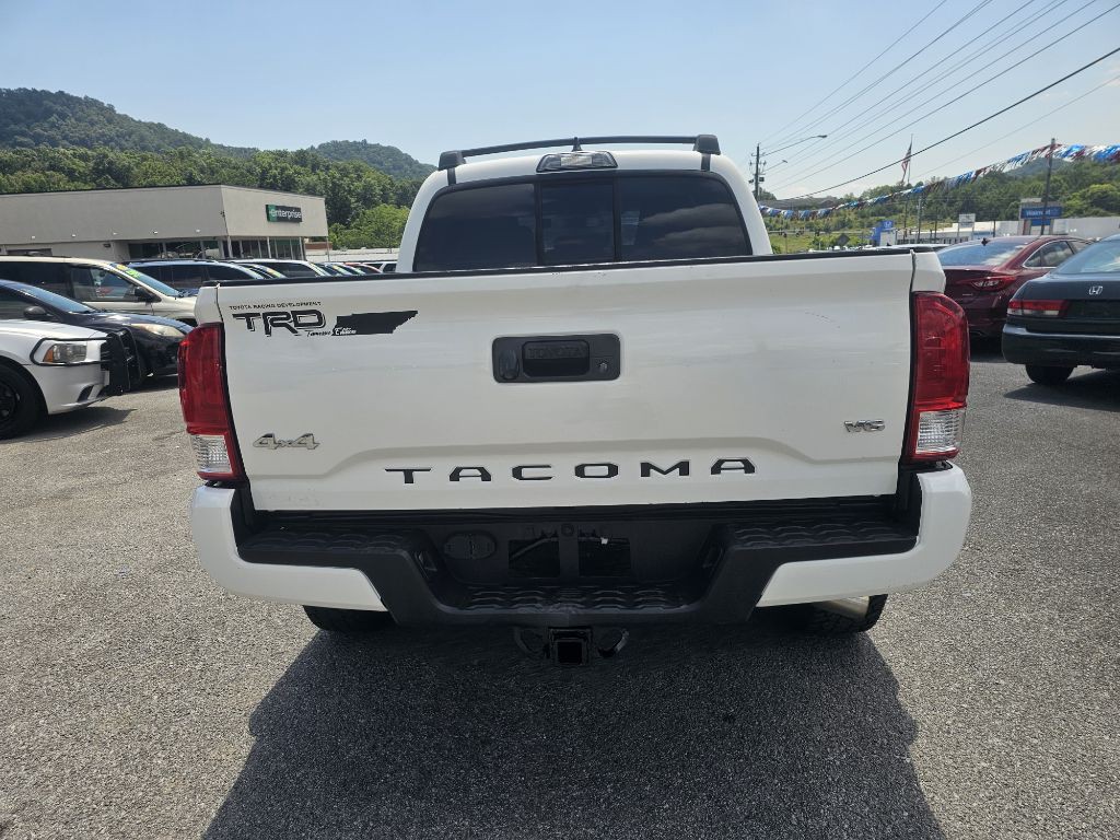 2016 Toyota Tacoma Image 5