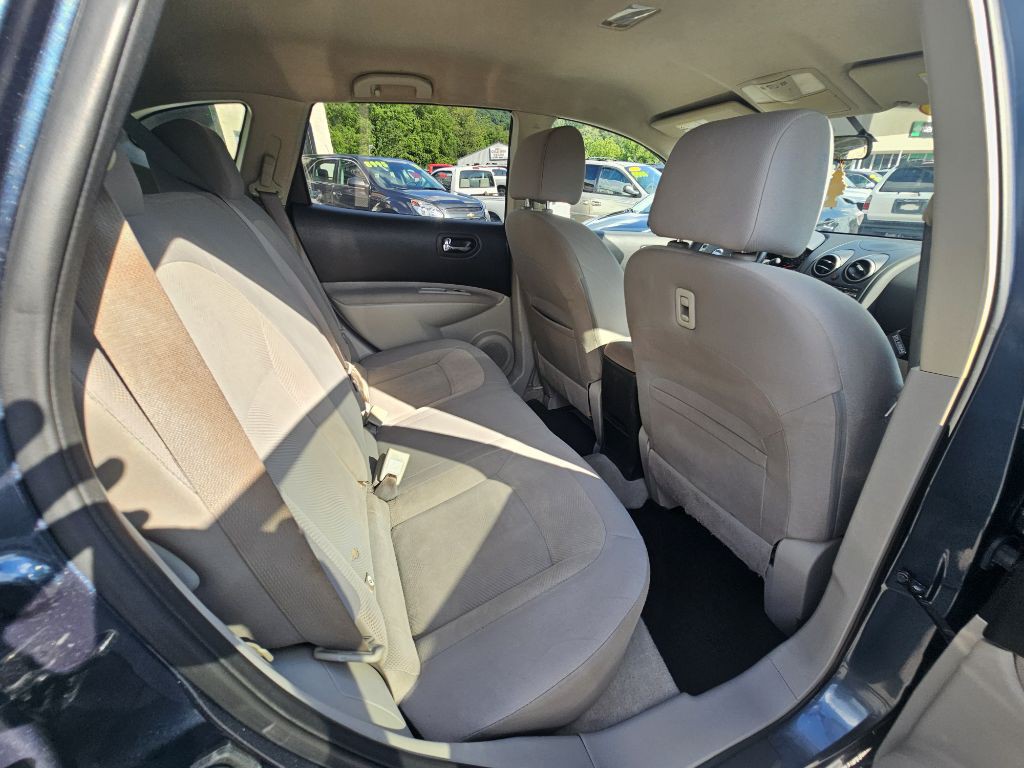 2015 Nissan Rogue Image 12